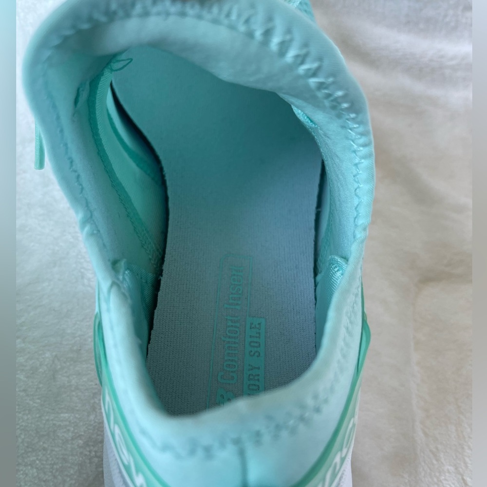 New Balance Women's NERGIZE Pastel Slip-on Running Sneakers size 6 - Picture 9 of 10